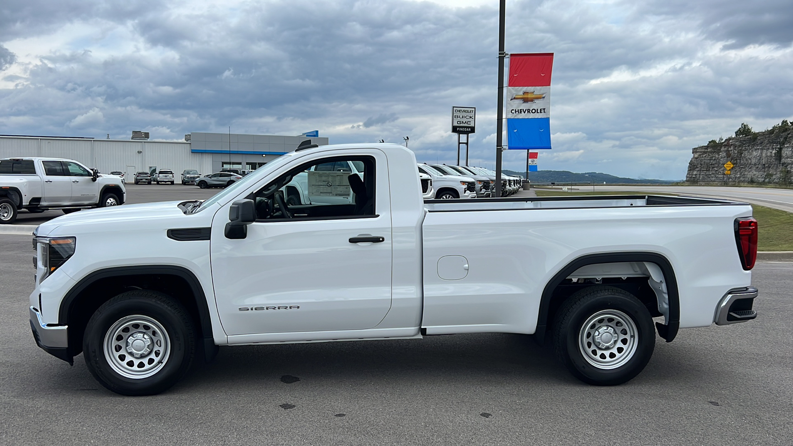 2024 GMC Sierra 1500 Pro 4