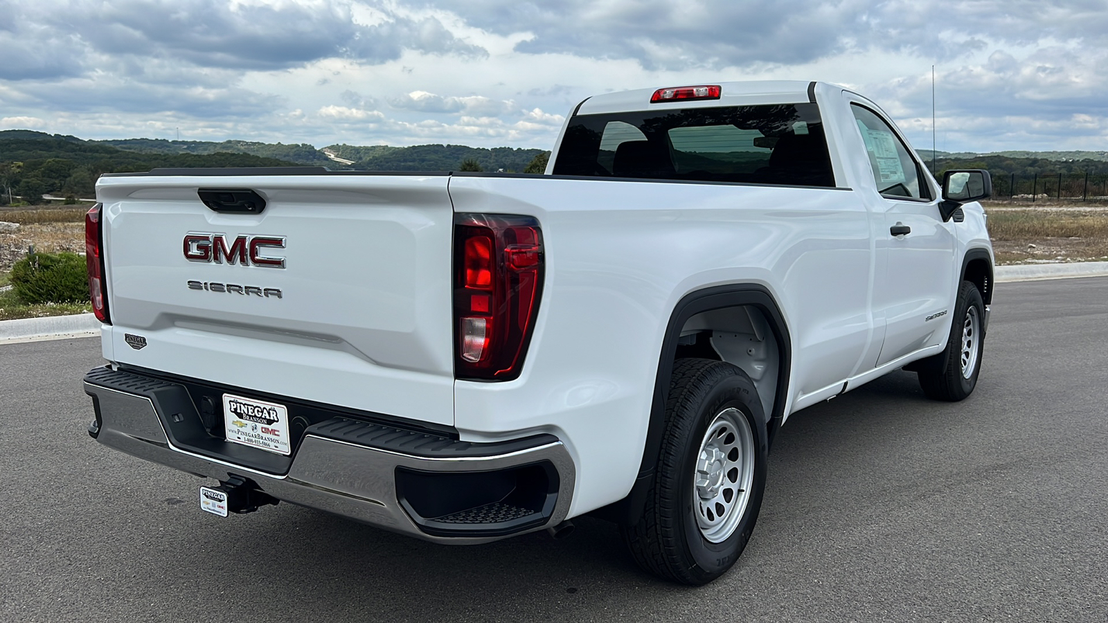 2024 GMC Sierra 1500 Pro 8