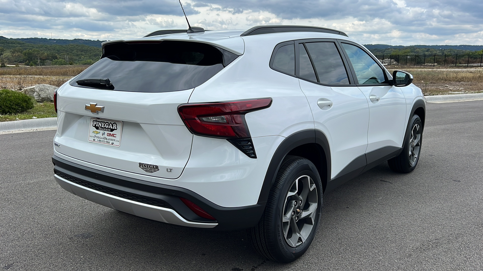 2025 Chevrolet Trax LT 8