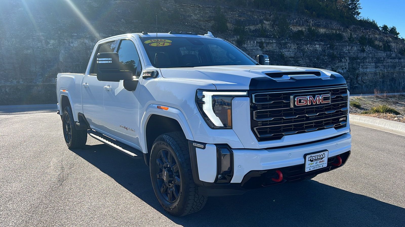 2024 GMC Sierra 2500HD AT4 1