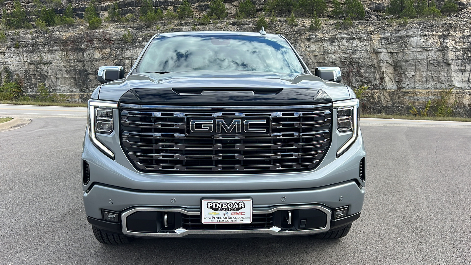 2025 GMC Sierra 1500 Denali Ultimate 2