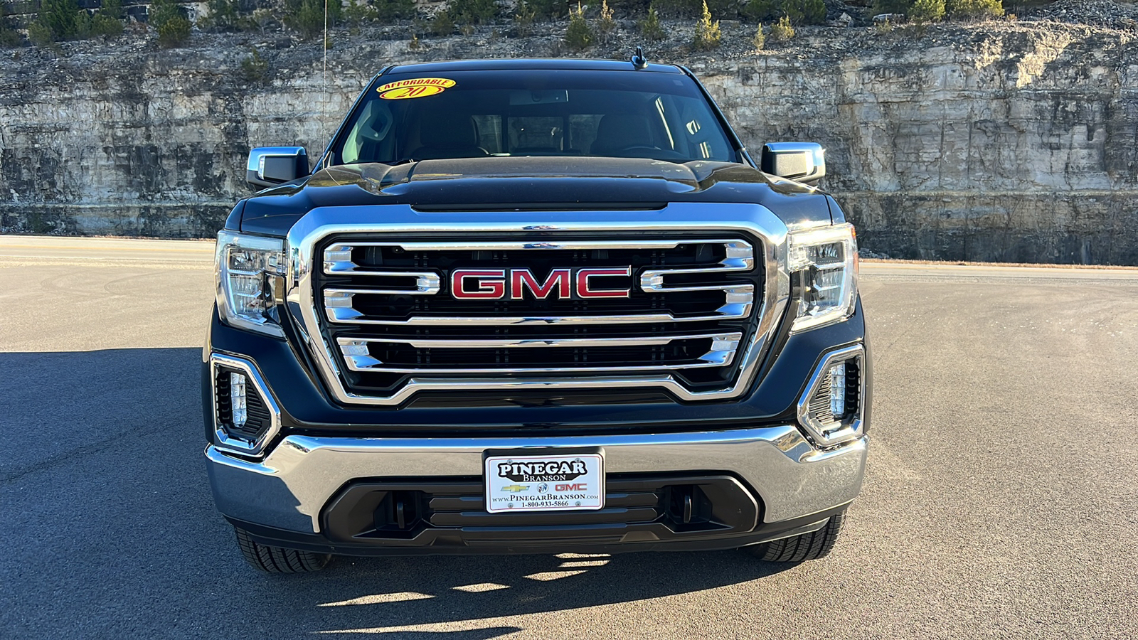 2020 GMC Sierra 1500 SLT 2