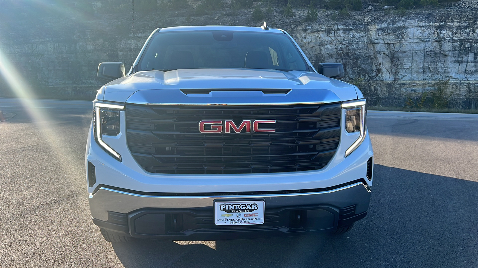 2025 GMC Sierra 1500 Pro 2