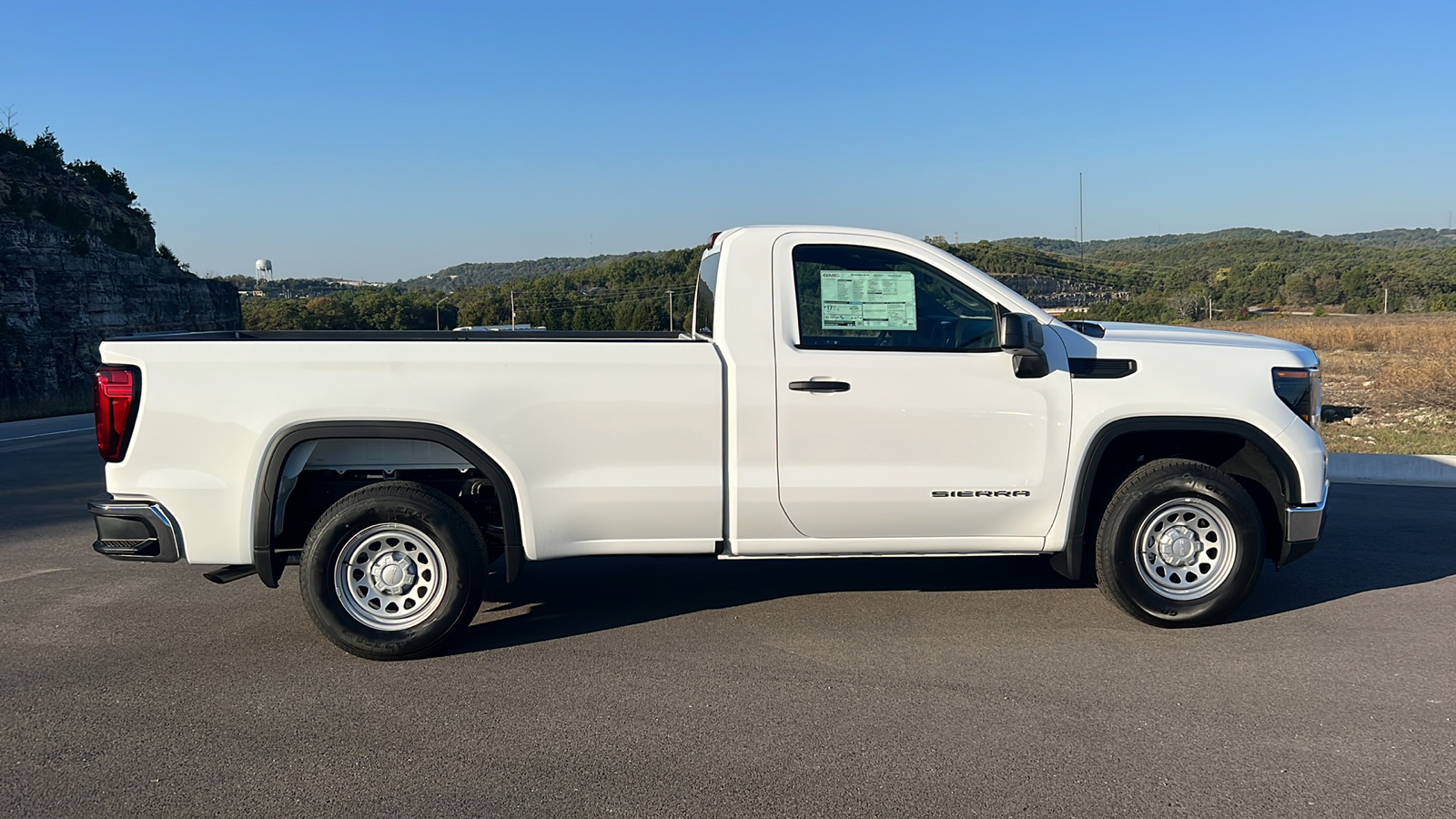 2025 GMC Sierra 1500 Pro 9