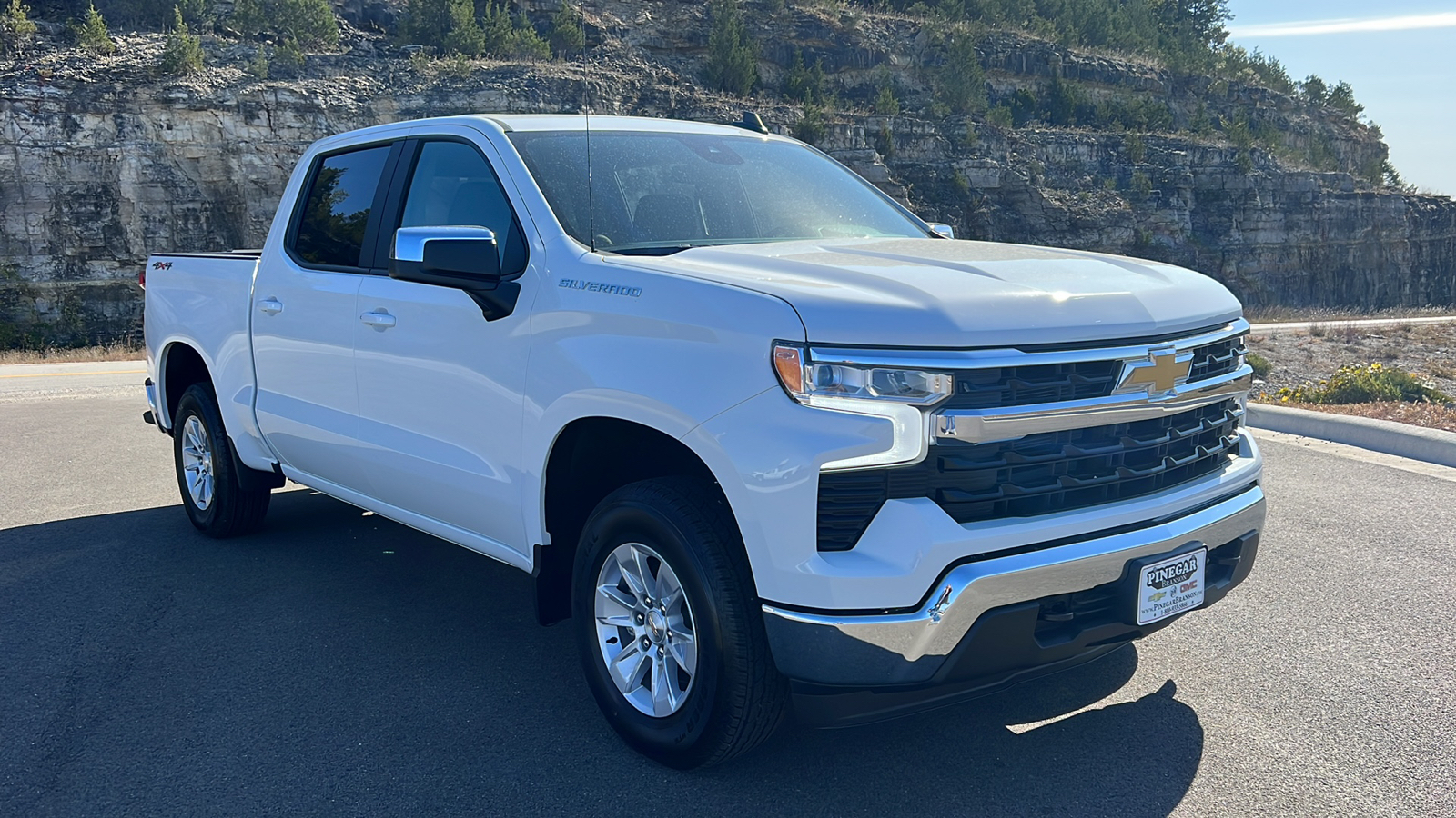 2025 Chevrolet Silverado 1500 LT 1