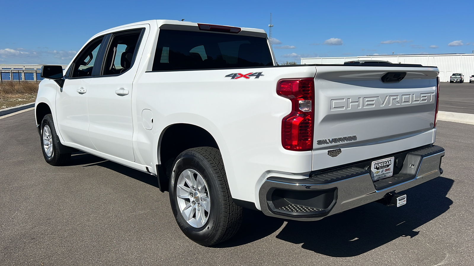 2025 Chevrolet Silverado 1500 LT 6