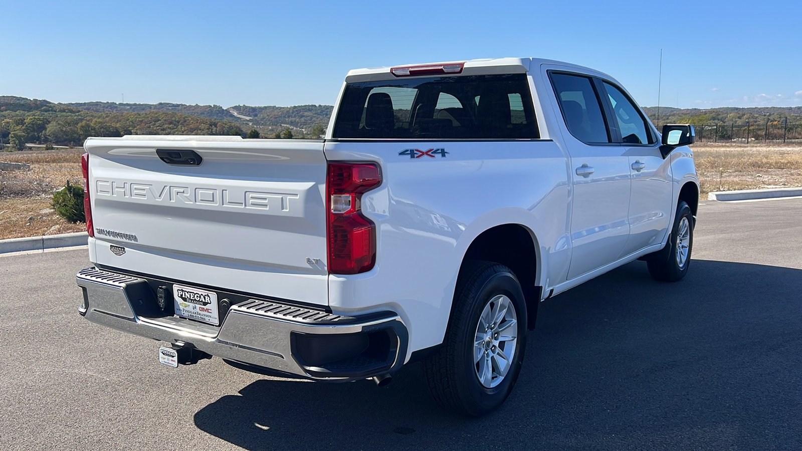 2025 Chevrolet Silverado 1500 LT 8