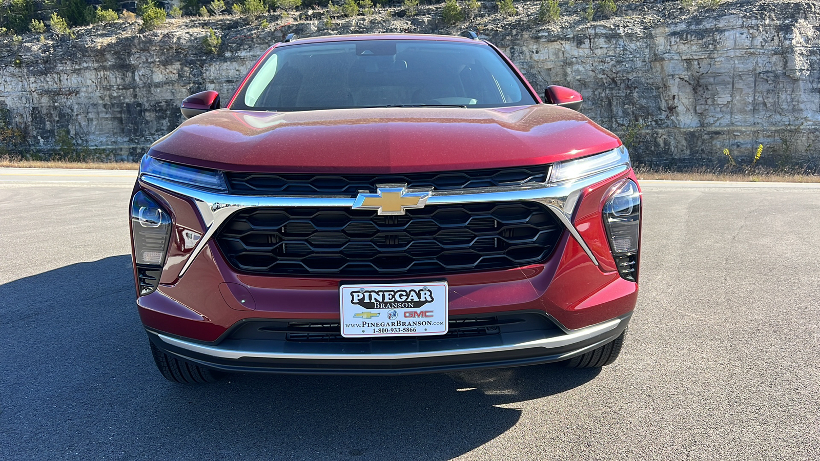 2025 Chevrolet Trax LT 2