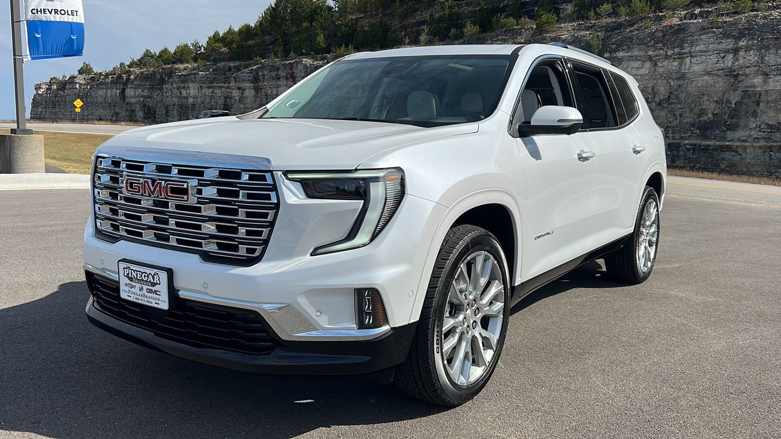 2024 GMC Acadia AWD Denali 3