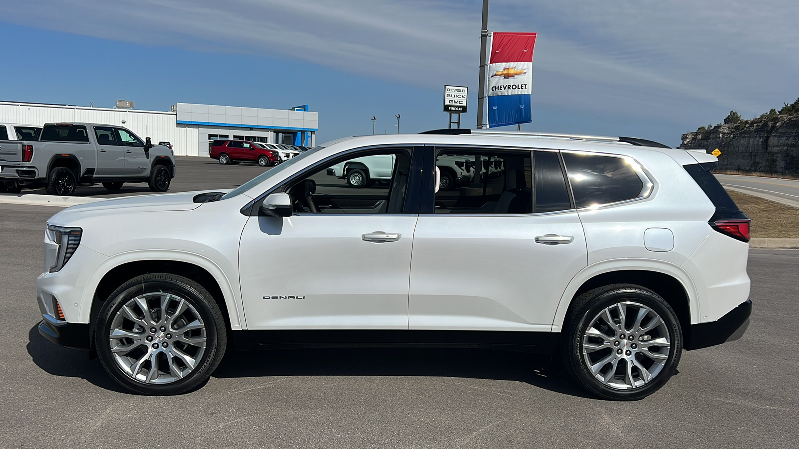 2024 GMC Acadia AWD Denali 4