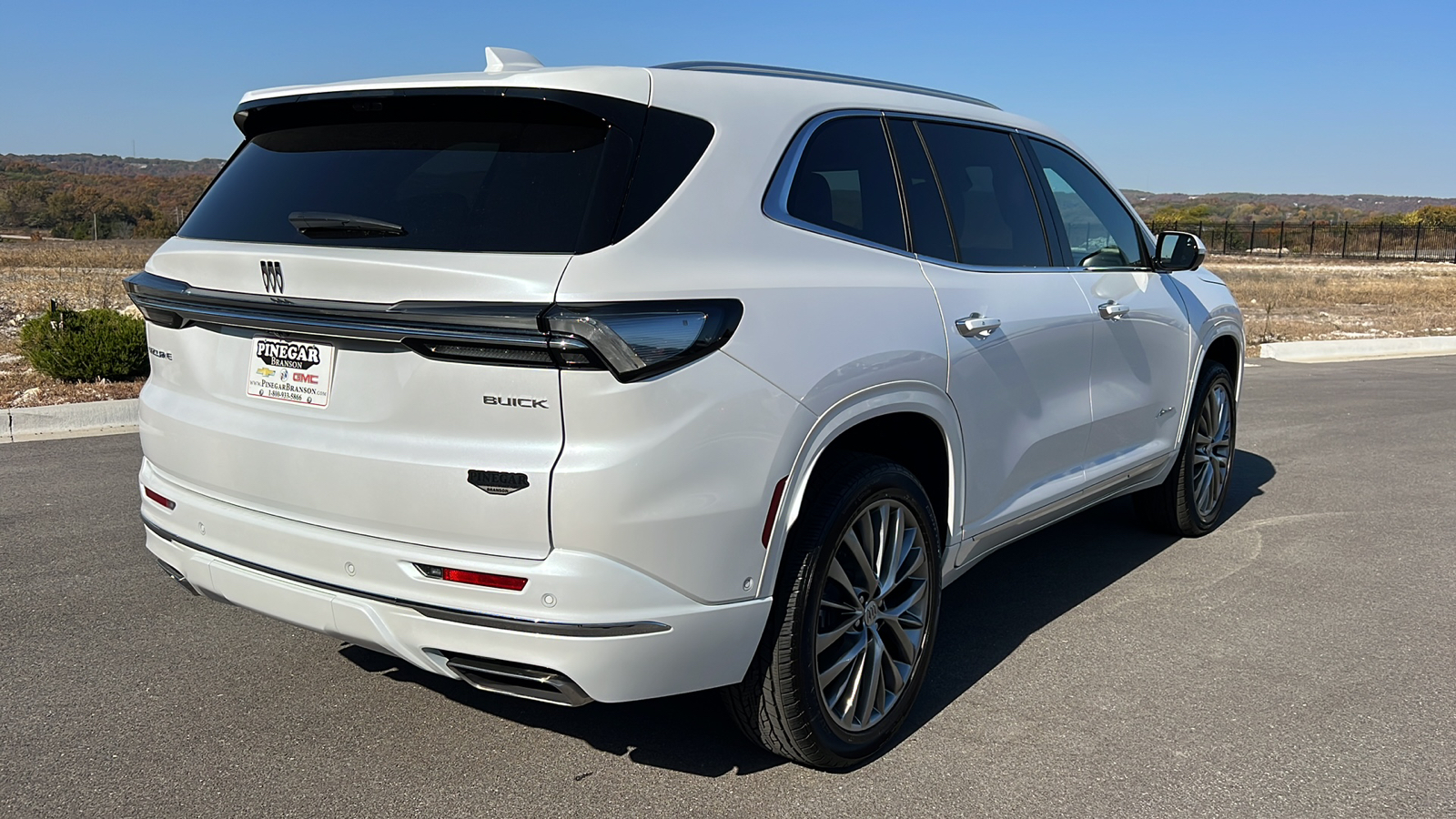 2025 Buick Enclave Avenir 8