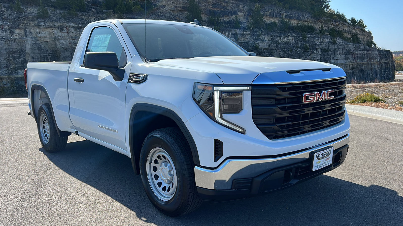 2025 GMC Sierra 1500 Pro 1