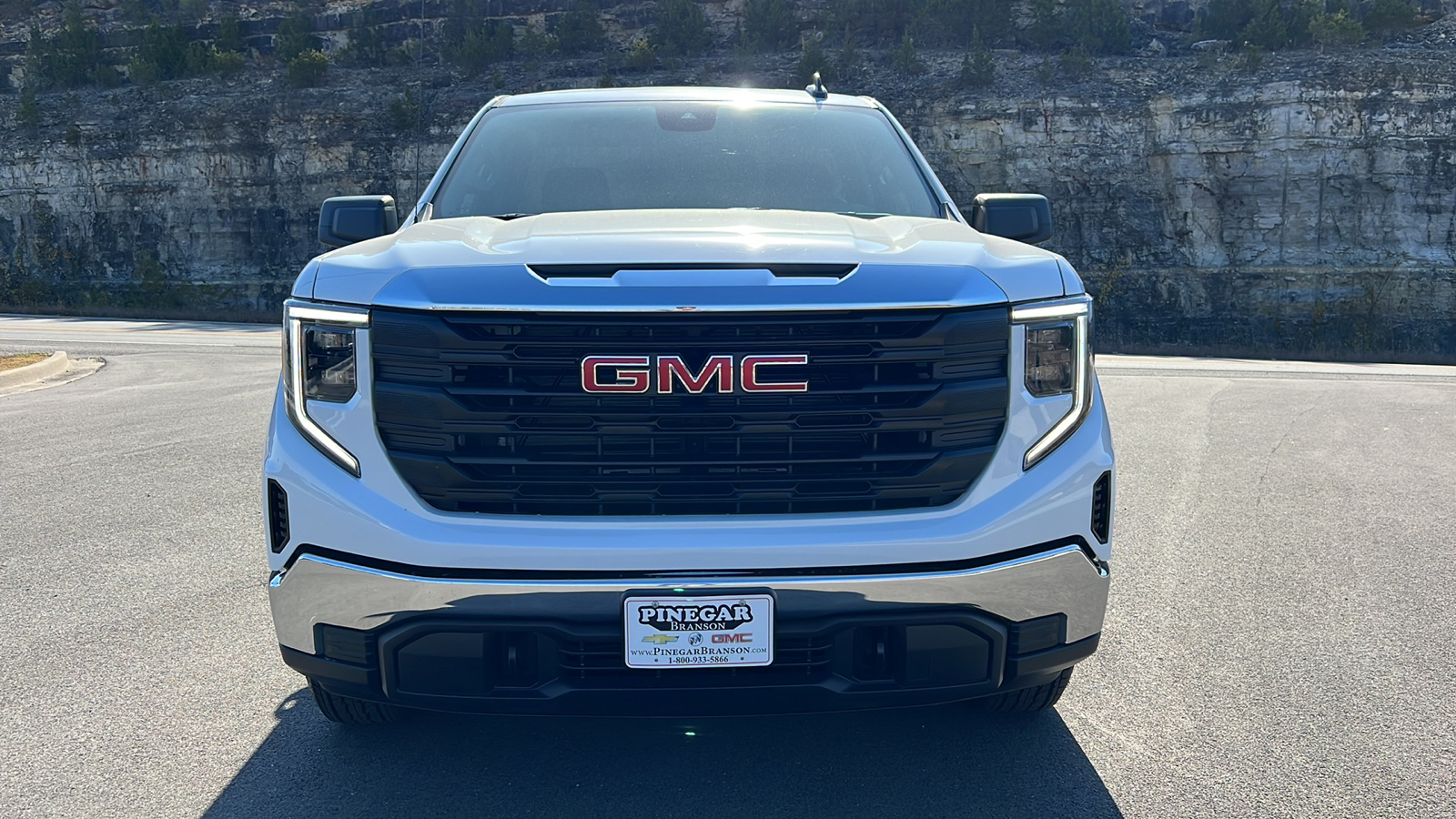 2025 GMC Sierra 1500 Pro 2