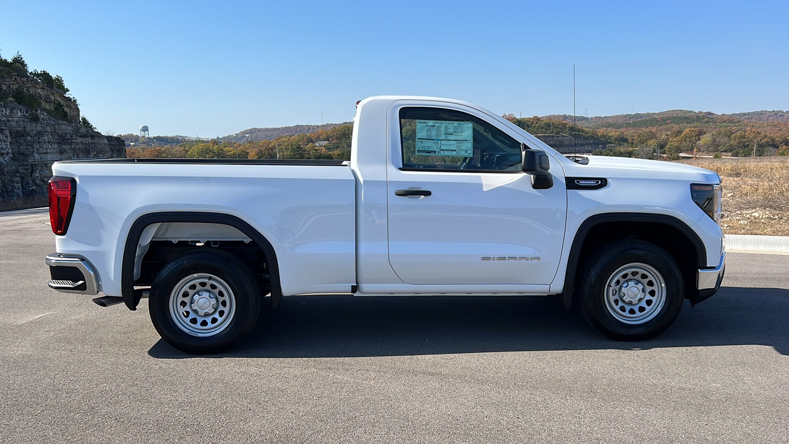 2025 GMC Sierra 1500 Pro 9