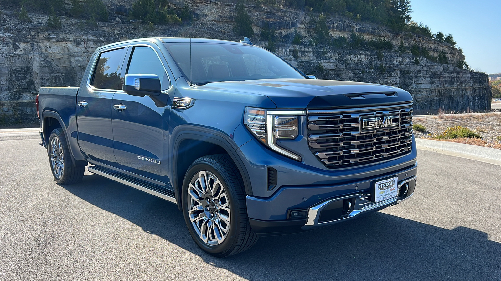 2025 GMC Sierra 1500 Denali Ultimate 1