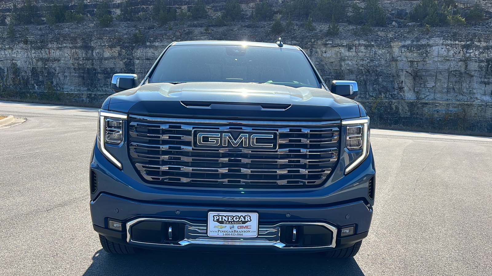 2025 GMC Sierra 1500 Denali Ultimate 2