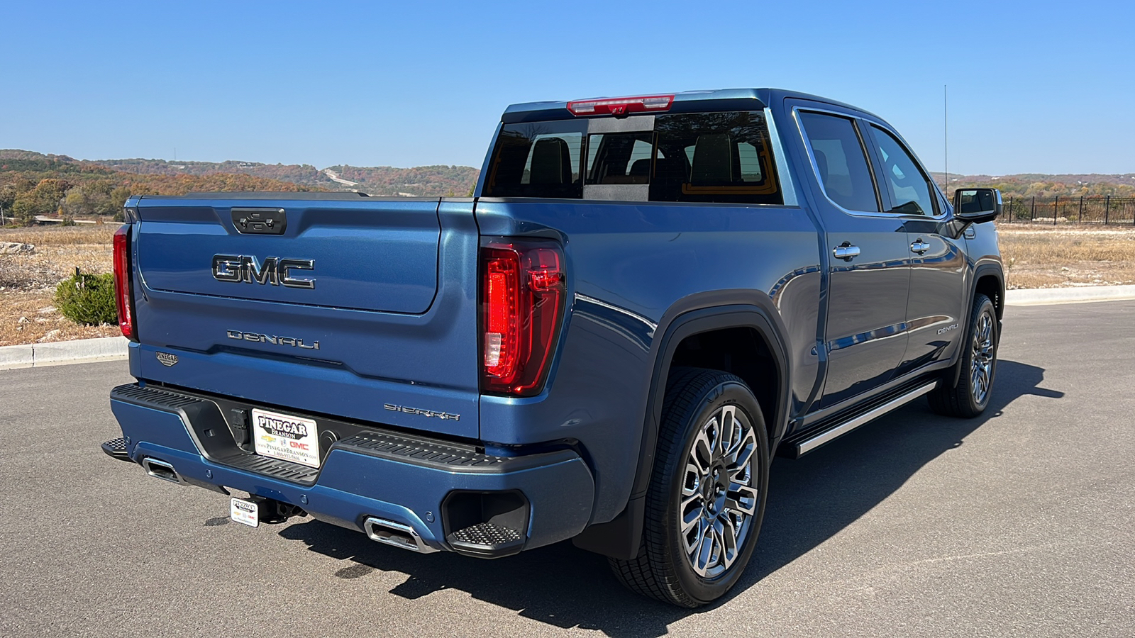 2025 GMC Sierra 1500 Denali Ultimate 8