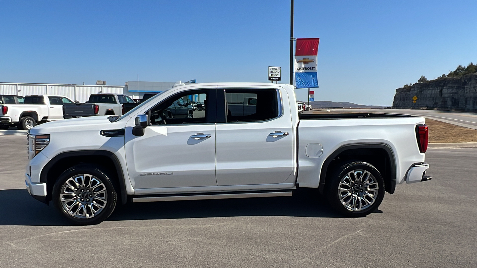 2025 GMC Sierra 1500 Denali Ultimate 4