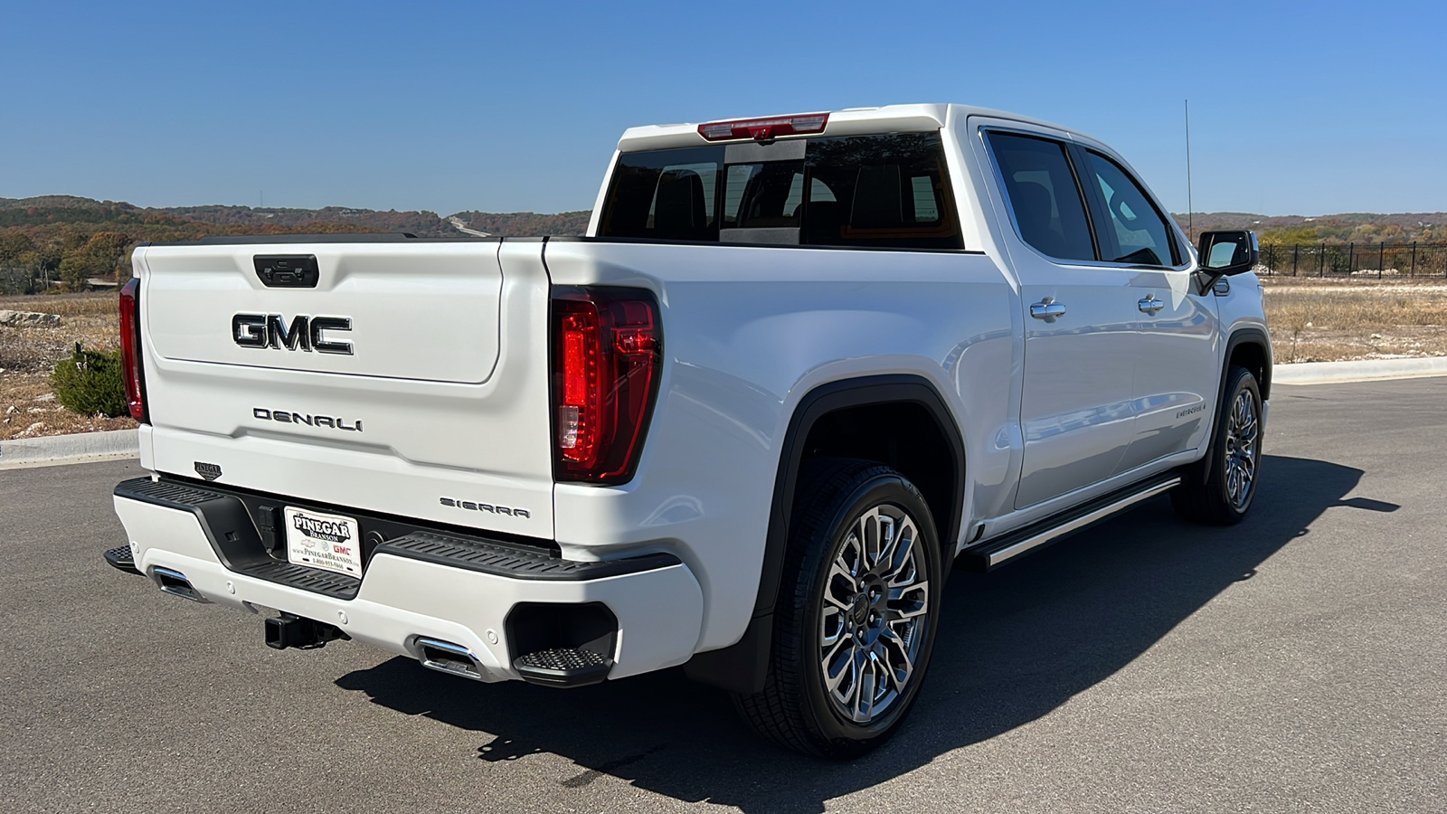 2025 GMC Sierra 1500 Denali Ultimate 8