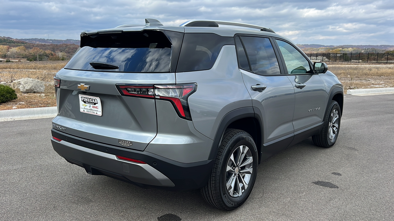 2025 Chevrolet Equinox AWD LT 8