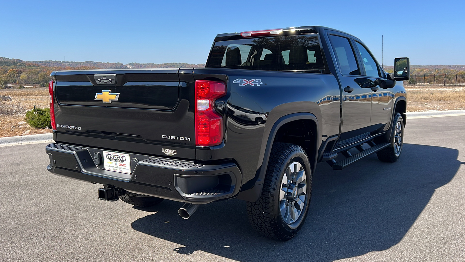 2025 Chevrolet Silverado 2500 Custom 8