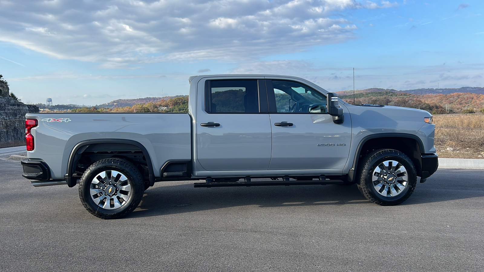 2025 Chevrolet Silverado 2500 Custom 9