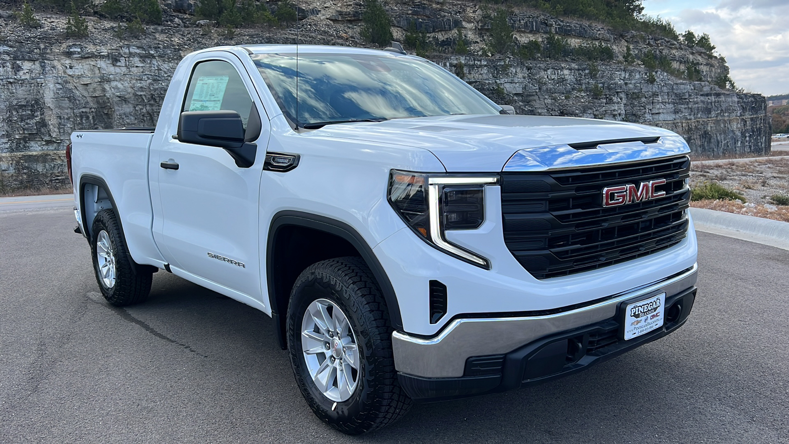 2025 GMC Sierra 1500 Pro 1