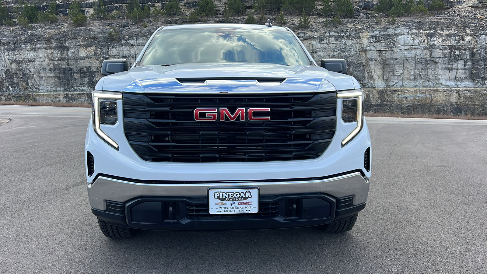 2025 GMC Sierra 1500 Pro 2