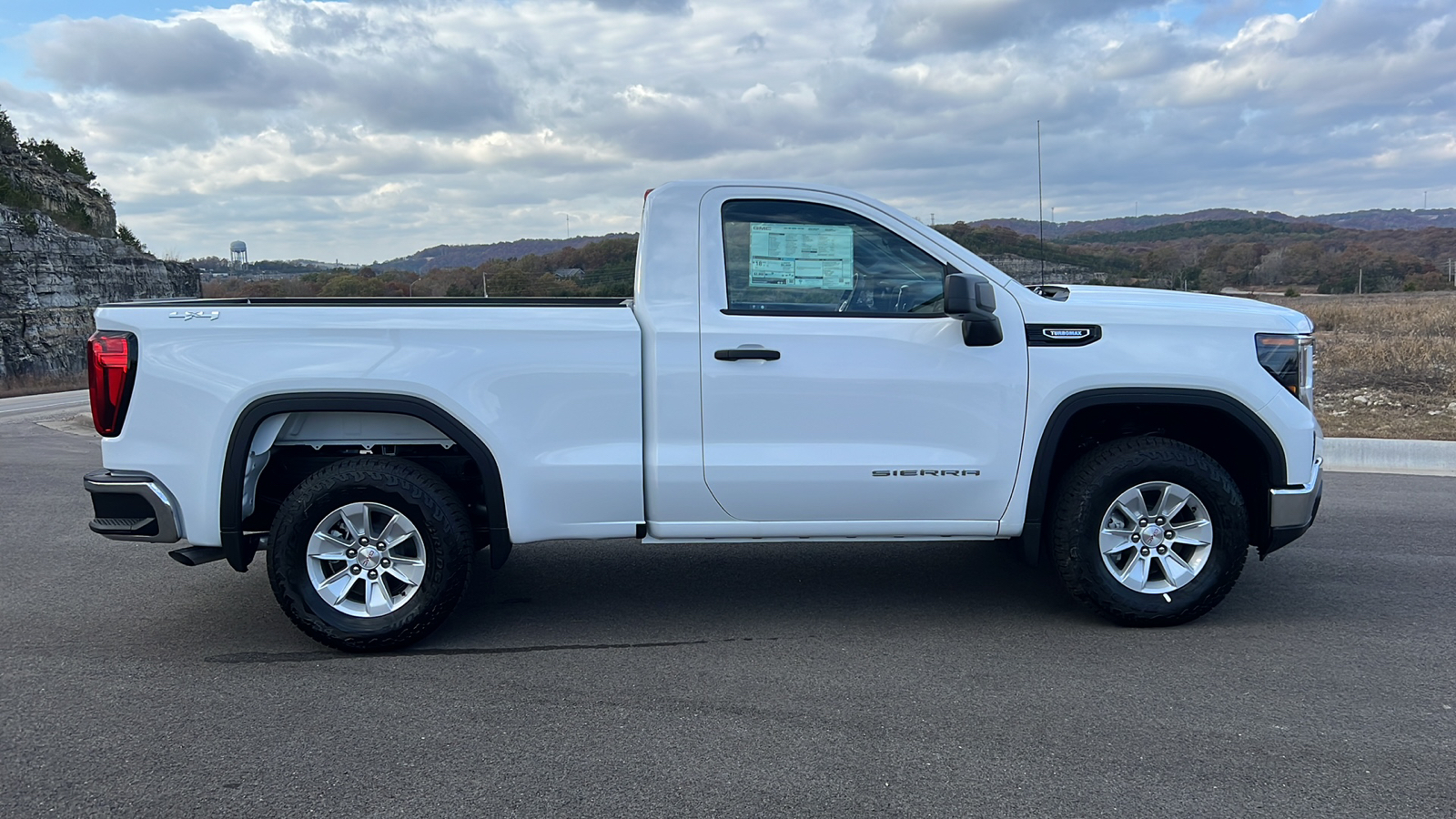 2025 GMC Sierra 1500 Pro 9