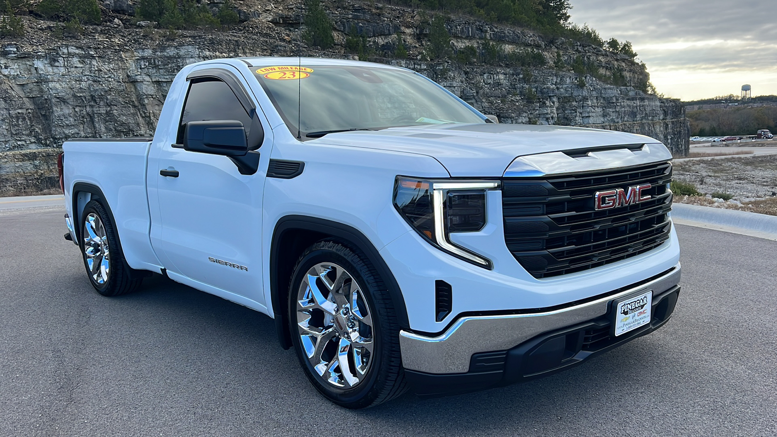 2023 GMC Sierra 1500 Pro 1