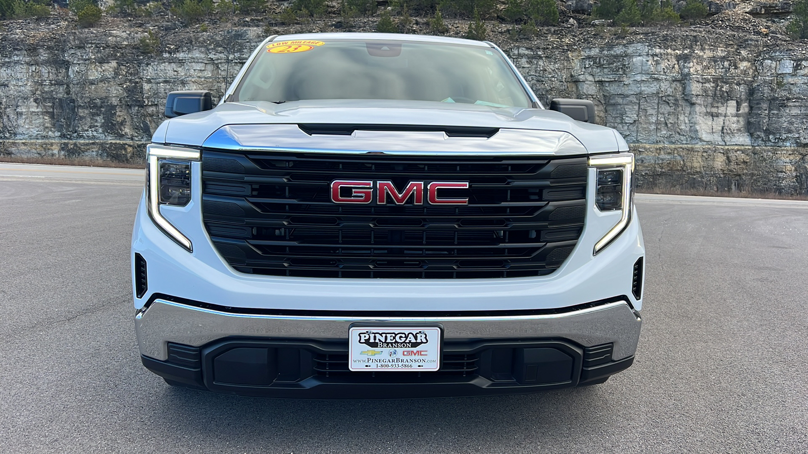 2023 GMC Sierra 1500 Pro 2