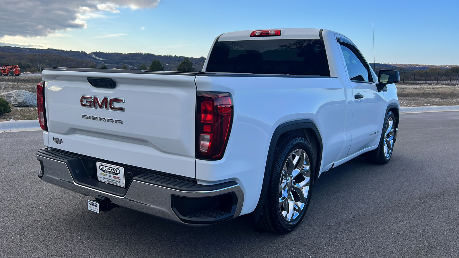 2023 GMC Sierra 1500 Pro 8