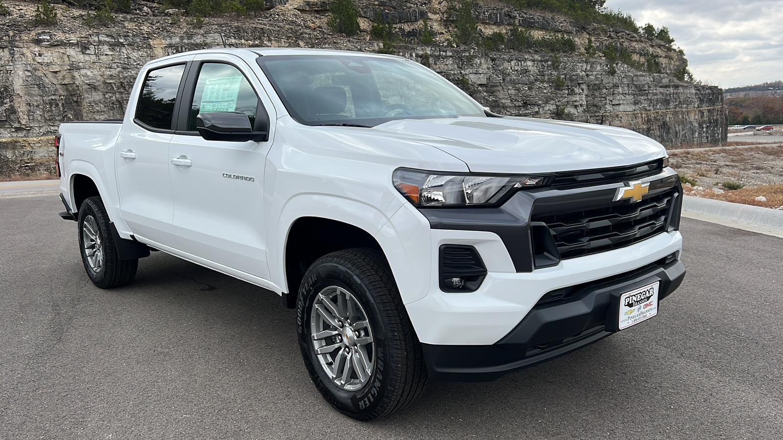 2024 Chevrolet Colorado 4WD LT 1