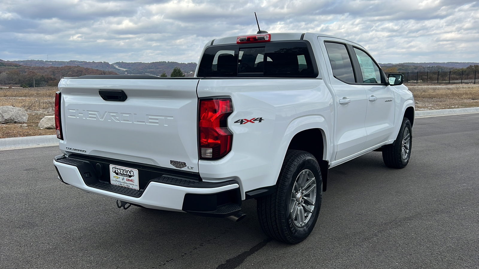 2024 Chevrolet Colorado 4WD LT 8