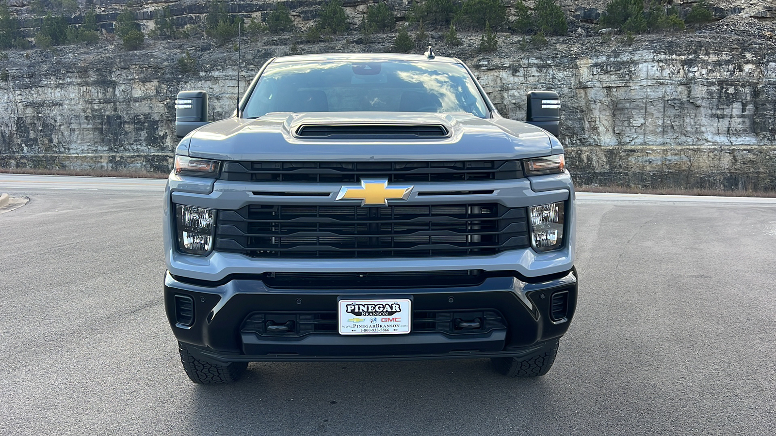 2025 Chevrolet Silverado 2500 Custom 2