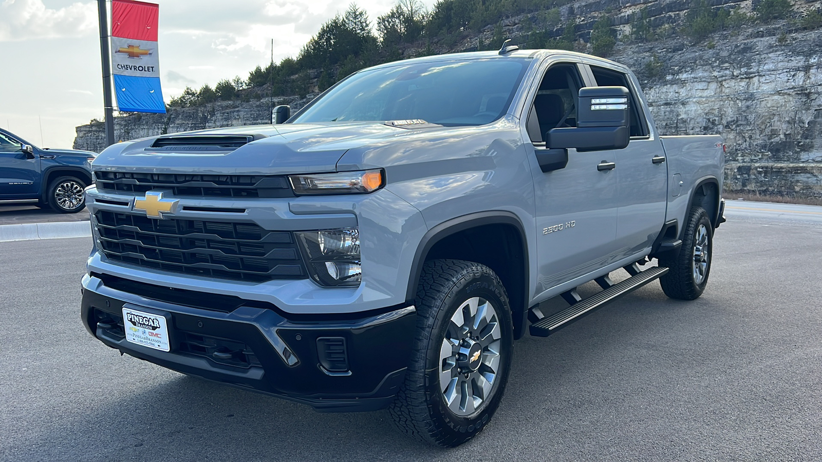 2025 Chevrolet Silverado 2500 Custom 3