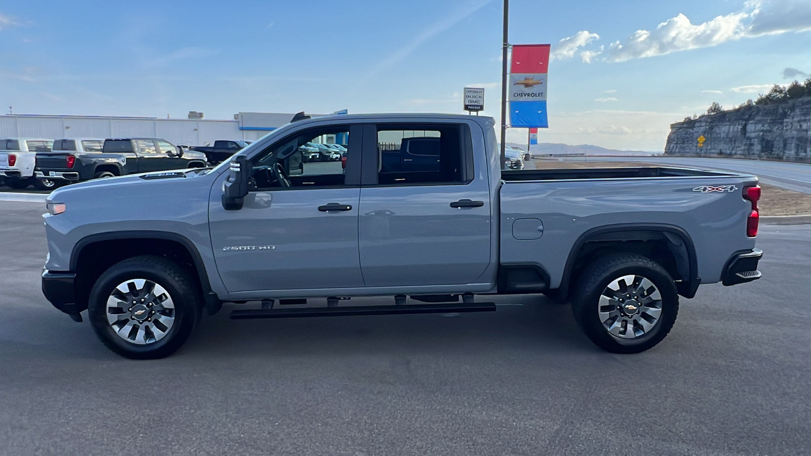 2025 Chevrolet Silverado 2500 Custom 4