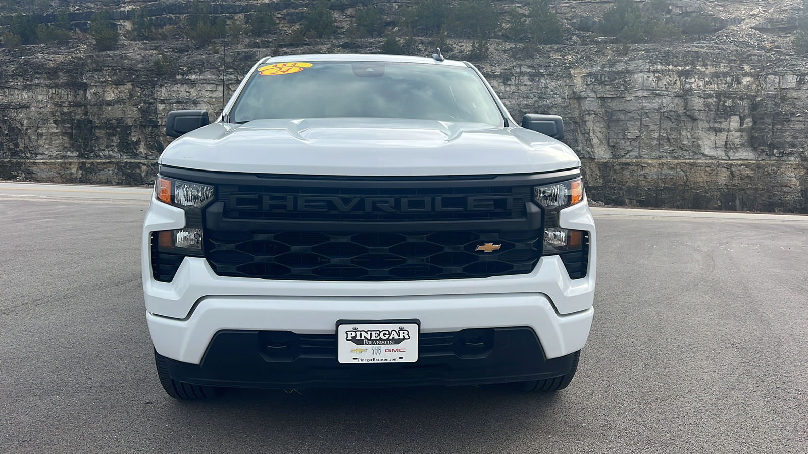 2024 Chevrolet Silverado 1500 Custom 2