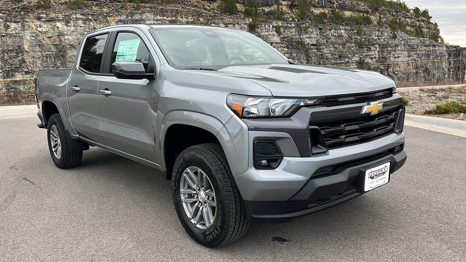 2024 Chevrolet Colorado 4WD LT 1