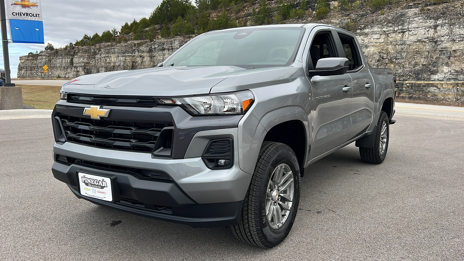 2024 Chevrolet Colorado 4WD LT 3