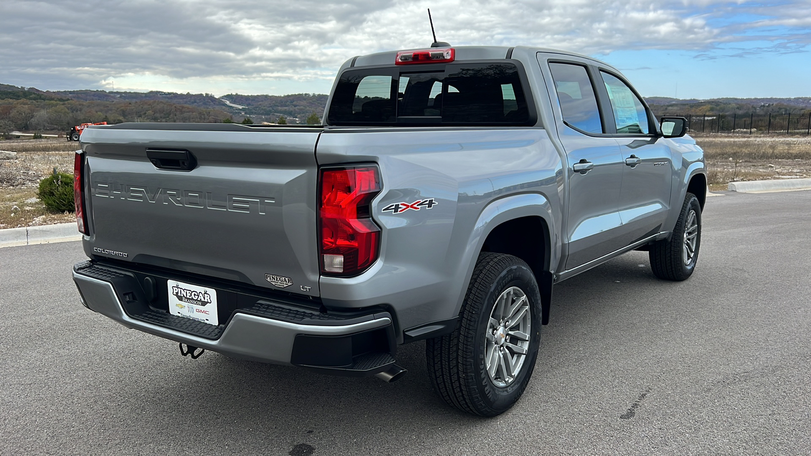 2024 Chevrolet Colorado 4WD LT 8