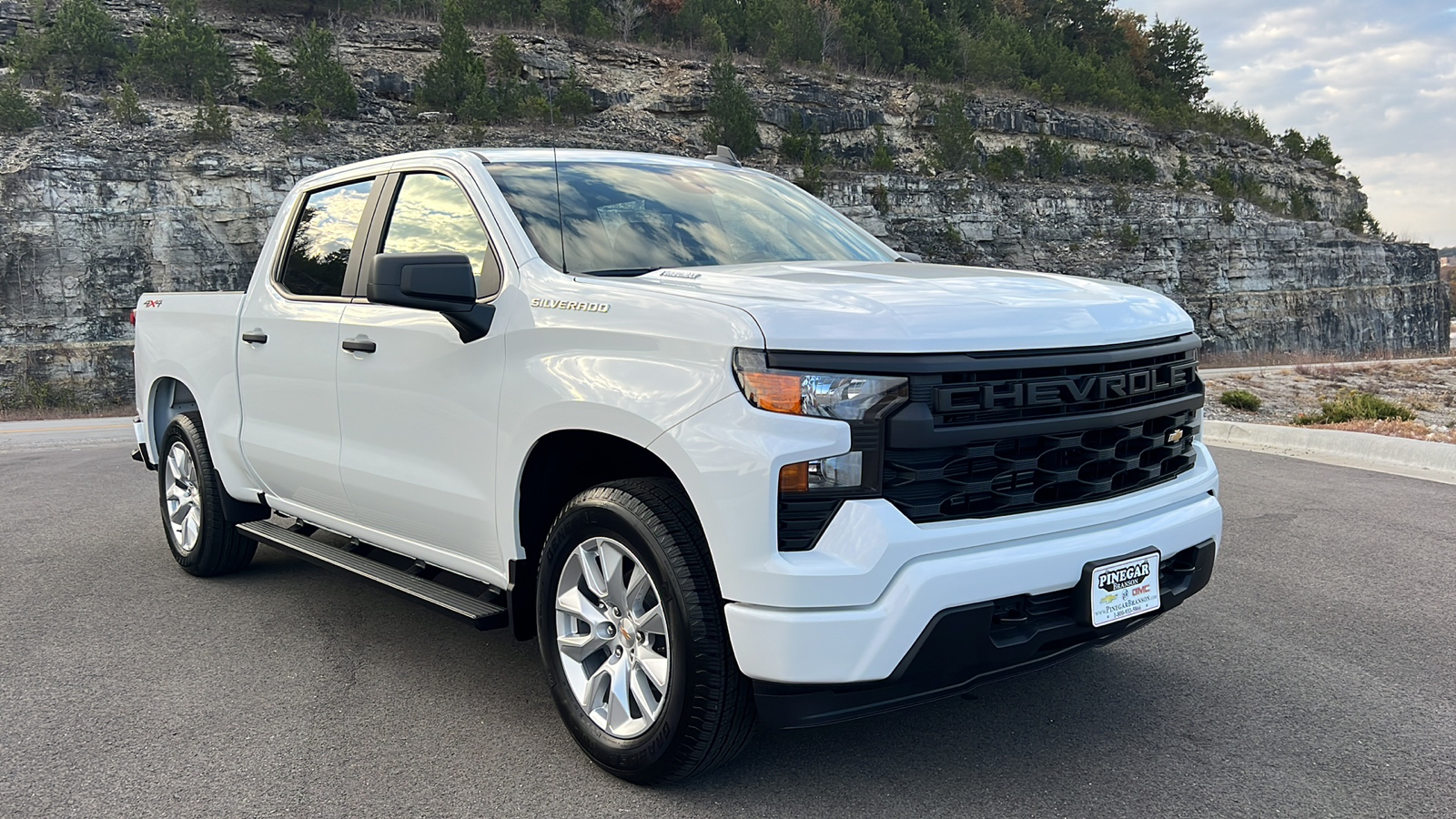 2025 Chevrolet Silverado 1500 Custom 1