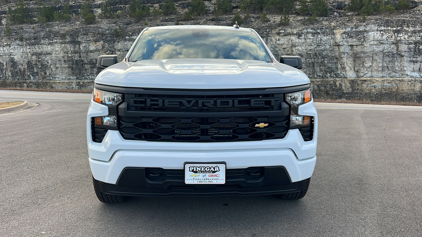 2025 Chevrolet Silverado 1500 Custom 2