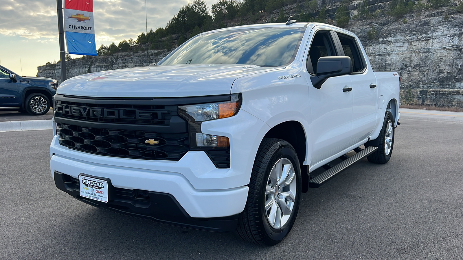 2025 Chevrolet Silverado 1500 Custom 3