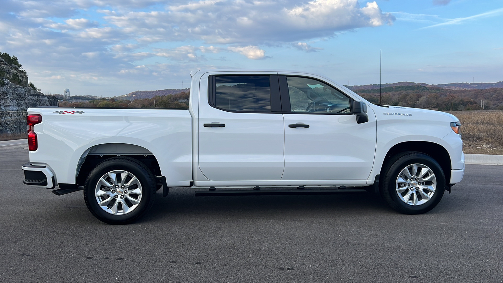 2025 Chevrolet Silverado 1500 Custom 9