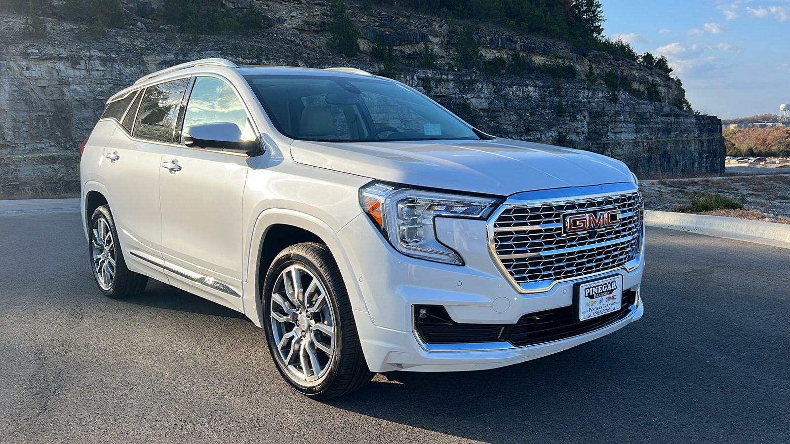 2024 GMC Terrain Denali 1