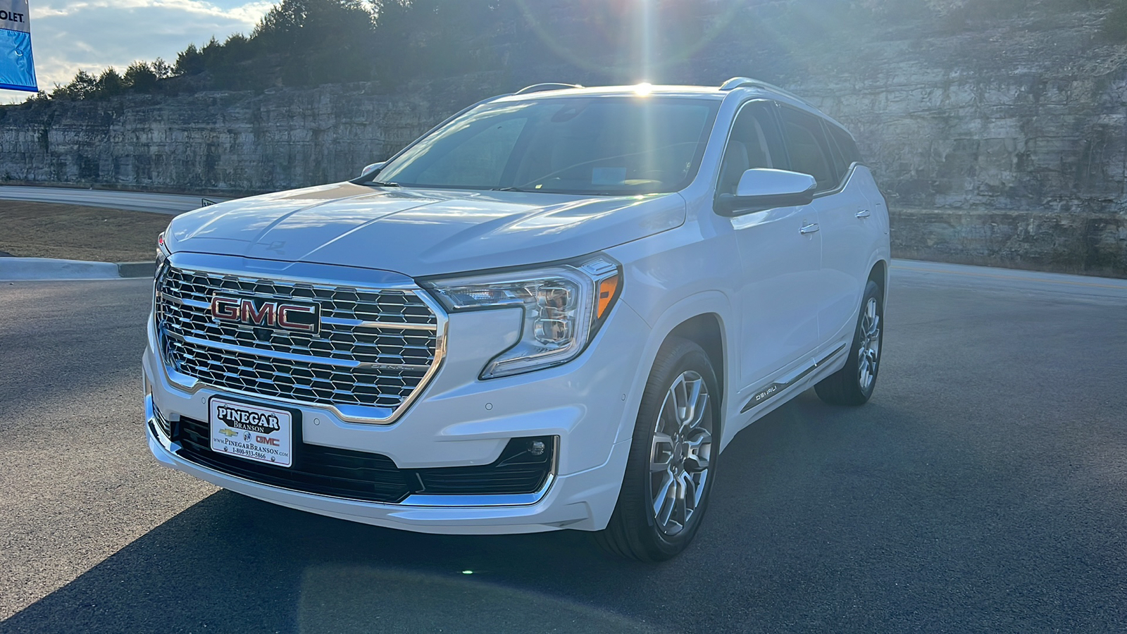 2024 GMC Terrain Denali 3