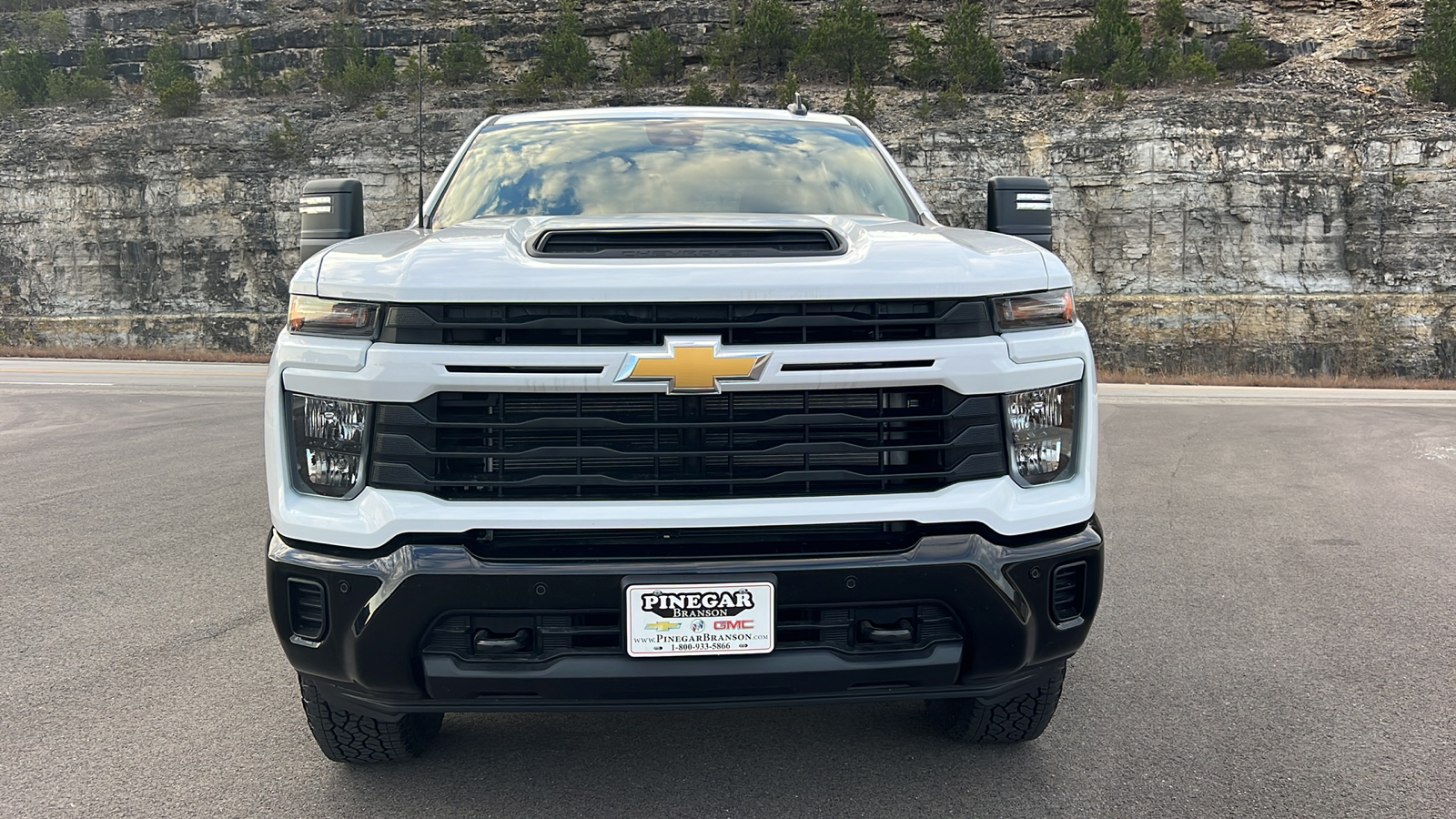 2025 Chevrolet Silverado 2500 Custom 2