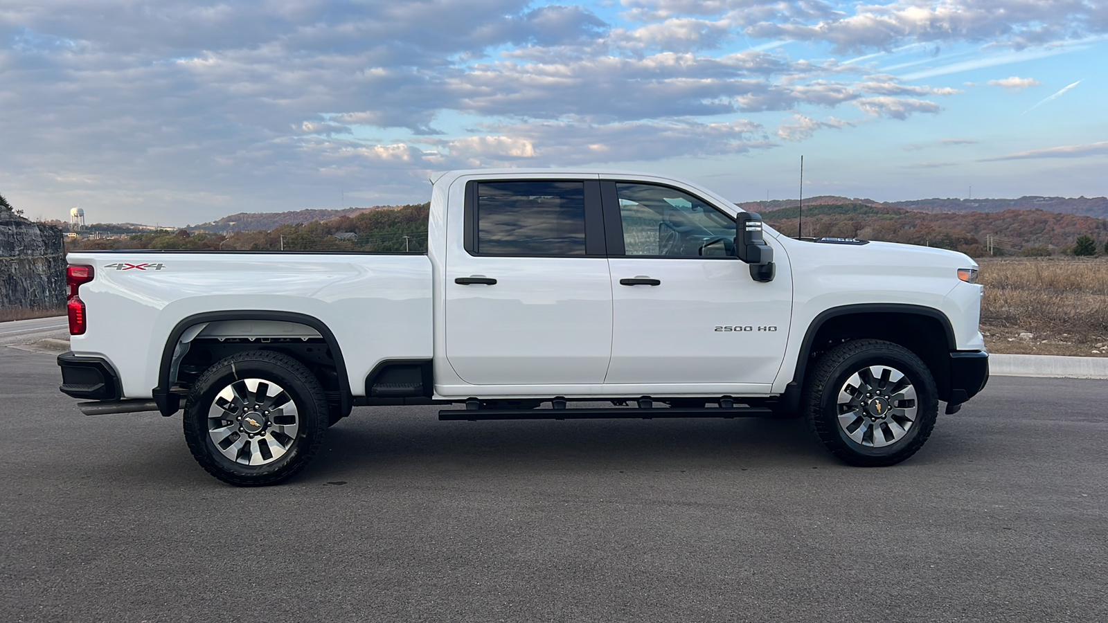 2025 Chevrolet Silverado 2500 Custom 9