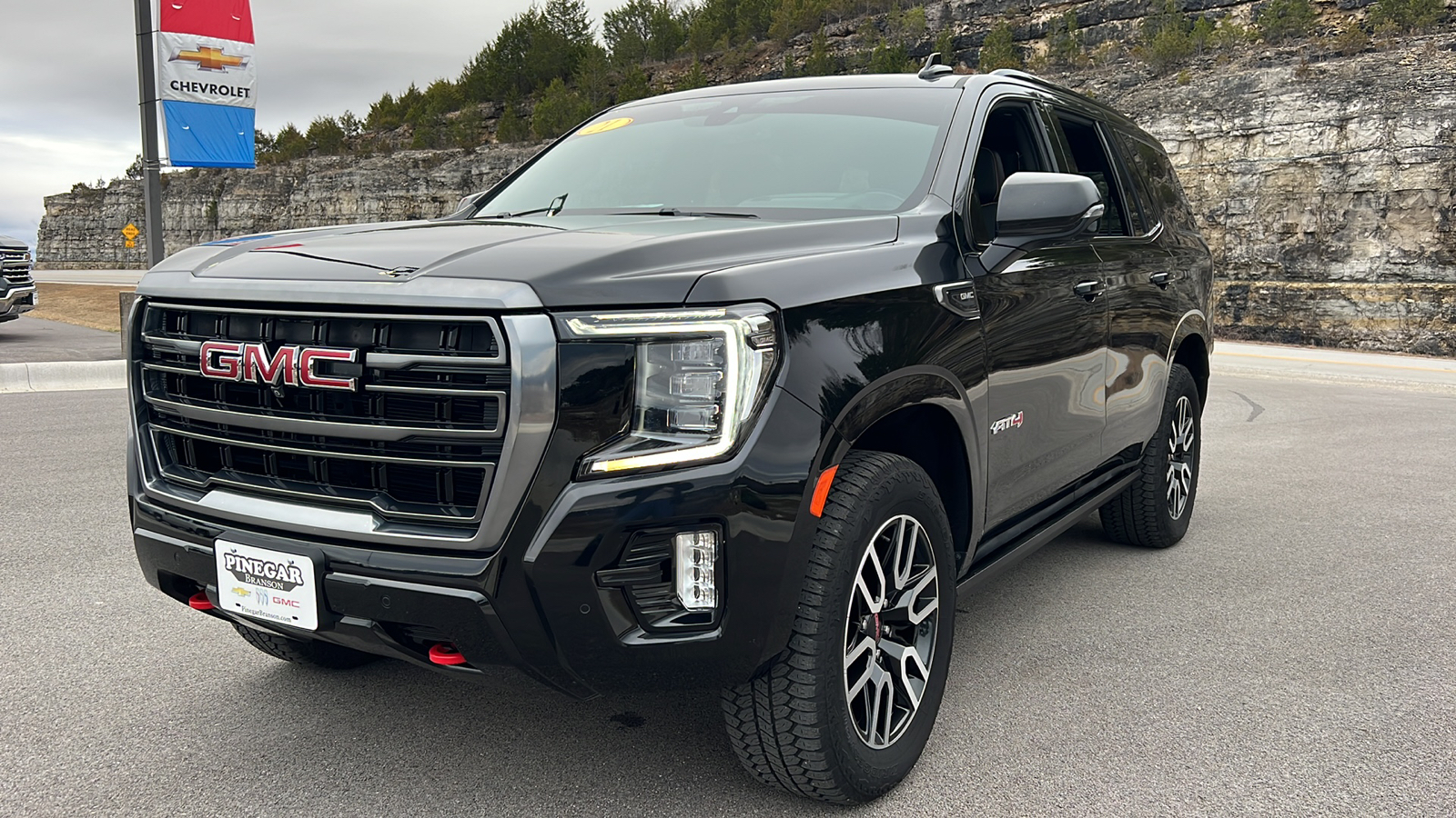 2021 GMC Yukon AT4 3